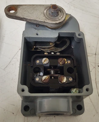 USED Allen-Bradley 801-ASC17