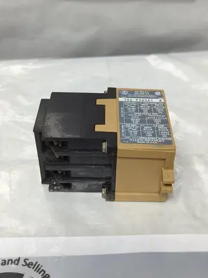 Used ALLEN-BRADLEY 700-P400A1 Miscellaneous Equipment (Electrical & Power) | Surplus Asset Holdings #1200351