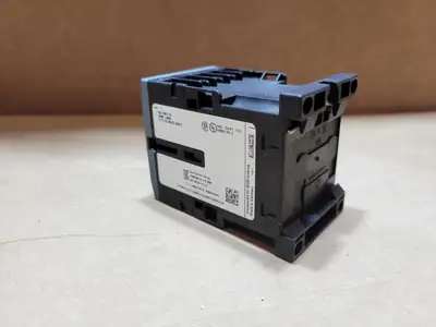 USED SIEMENS 3RH2122-1AV60
