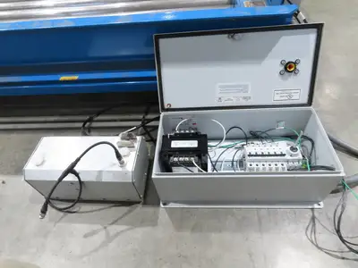 Hytrol 58"W x 15'L Pallet Conveyor 2.5"Roller 51.5"BF 3PH EZ-Logic Zones 30FPM