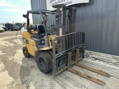 Used 2015 CAT GP40N Liquid Propane Forklifts Michigan US | KD Equipment Sales #1548814