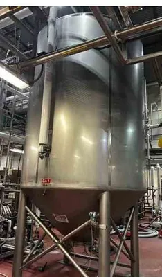 MUELLER 4,340 GALLON Stainless Steel Tanks | Perry Equipment (2)