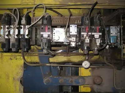 Used 1975 HESS HP1 Block Making Machines Quebec CA | DIT Equip #1412401