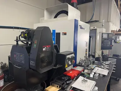 2015 HYUNDAI WIA F400 Vertical Machining Centers | Toolquip, Inc. (9)