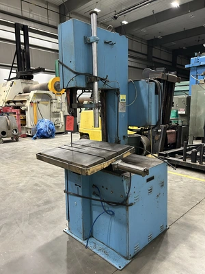 DoAll 2024-V5 High Column Vertical Saw