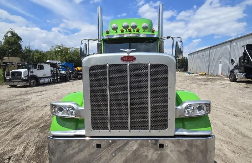 Used 2023 PETERBILT 389 Conventional trucks Florida US | Mitsubishi HC Capital America #298320