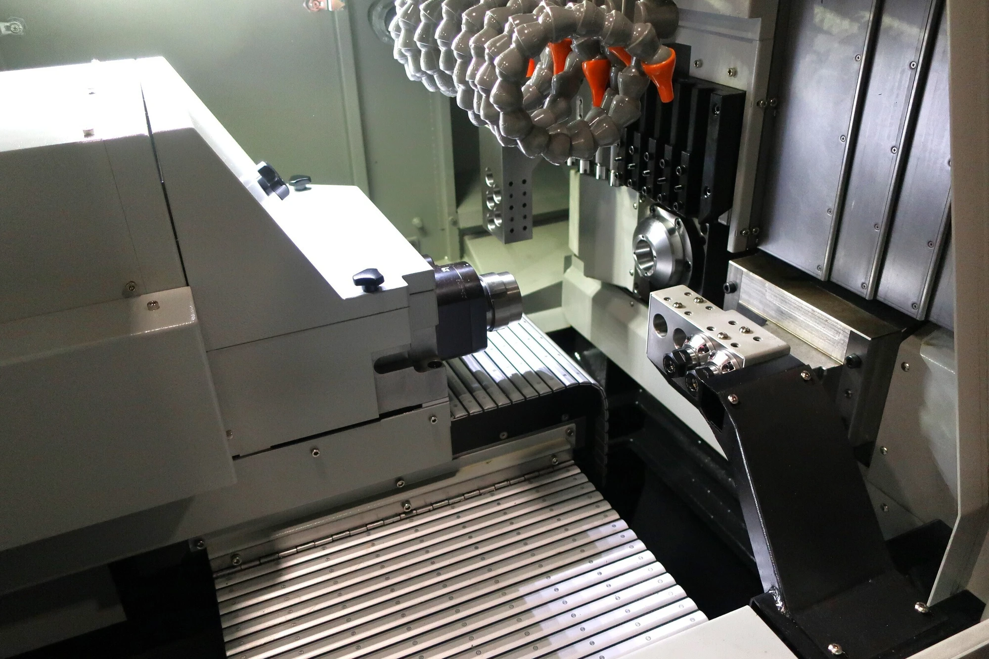 2022 HANWHA XE26 Swiss Type Automatic Screw Machines 13284 | CNC