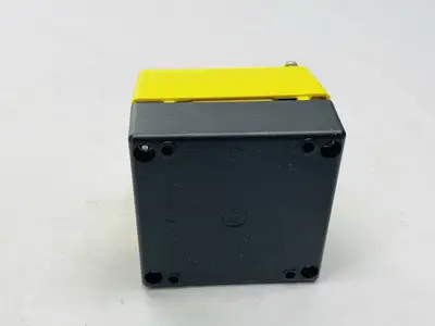 3SU1801-0NB00-2AA2 | Siemens  Heavy Duty Aluminum Enclosure With E-Stop - New Other
