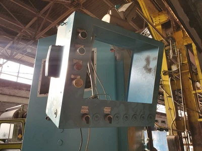 TMP 400 Ton 24x28 Hydraulic Press