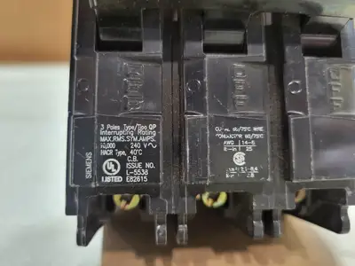 Used SIEMENS Q320 Circuit Breakers British Columbia CA | Lenmark #1488950