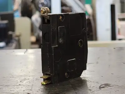 USED SQUARE D QOB120