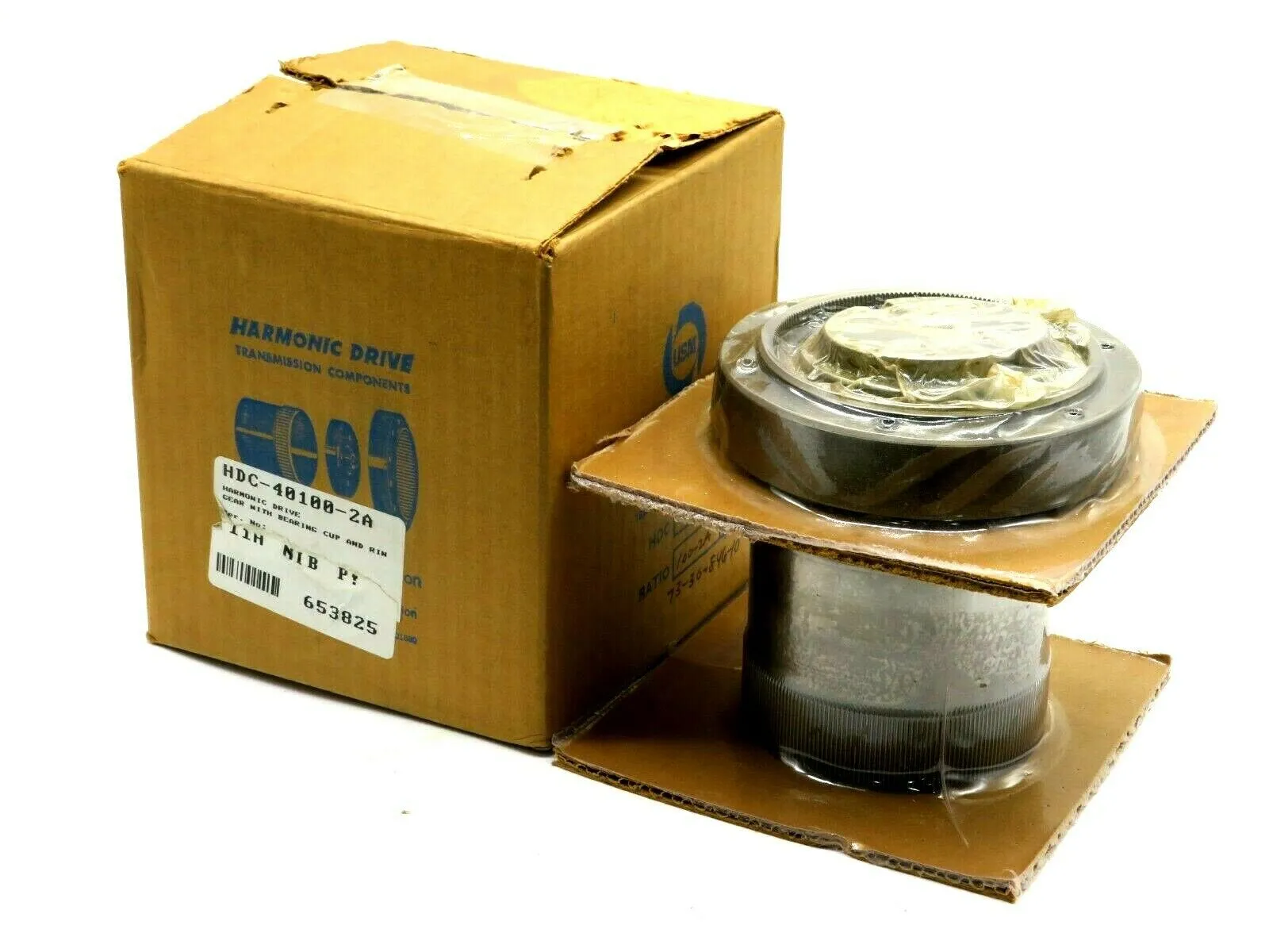 NEW HARMONIC DRIVE HDC-40100-2A GEAR WITH BEARING CUP AND RING HDC401002A