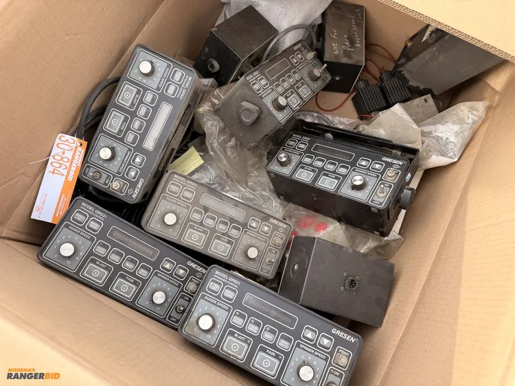Used DANA GRESEN GRS31 SPREADER CONTROL BOXES Misc Spreaders Michigan US | Miedema Asset Management Group #1441824