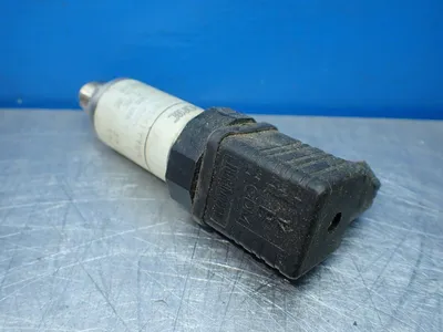 Used WIKA 891.26.500 Pressure Transmitters Ohio US | HGR 24 #830826
