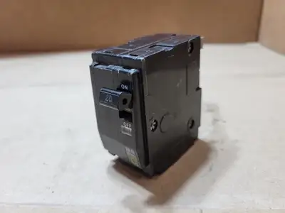 Used SQUARE D QO220 Switchgears British Columbia CA | Lenmark #1486885