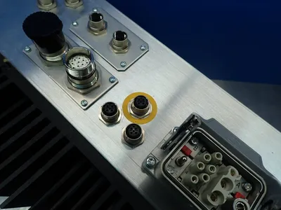 NEW SEW SERVODRIVE PHC21AA075M1E31A00