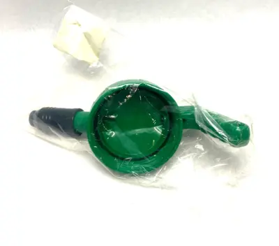 USED OILSAFE WIDE STUMPY SPOUT LID, MID GREEN