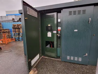 750 kVA Oil-Filled ONAN Transformer, HV. 12470 Delta, LV. 208Y/120 w/ Switchgear