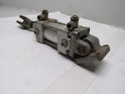 Used MECMAN _UNKNOWN_ Pneumatic Cylinders | Arrow Industrial #632712