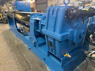 6" Davis Standard Extruder, 30:1 L/D, 300 HP AC Motor