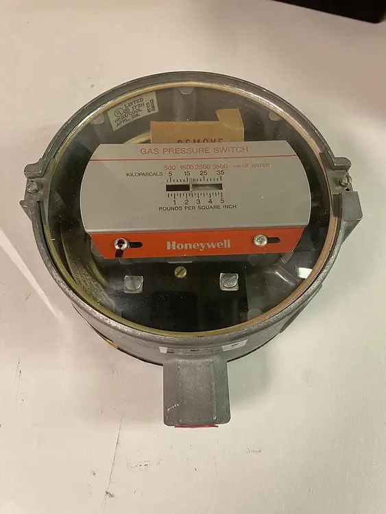 New | in-Stock HONEYWELL C437G-1028 Miscellaneous Equipment (Electrical & Power) Ohio US | Surplus Asset Holdings #1239241