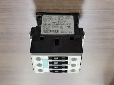 USED SIEMENS 3RT1026-1AK60