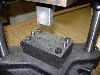 0577-390 Medium Ingot Die Set