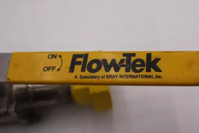 Flow-Tek 1000 W06 Wog CF8M 1 1/2 " -7007 STOCK M-147