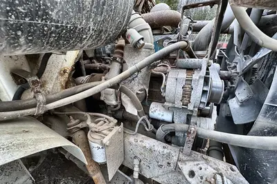 Used 2000 INTERNATIONAL 4900 DT466E Fuel & Lube Trucks Pennsylvania US | Proxy Equipment #1385352