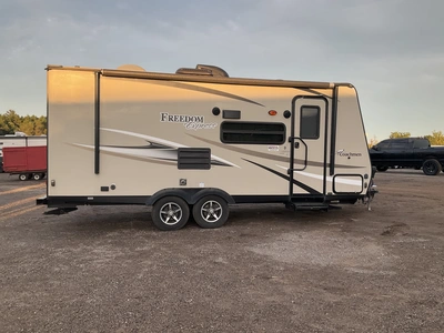 Used 2017 COACHMAN FREEDOM EXPRESS 22TSX- 1SL Campers, Caravans, Motorhomes Michigan US | Miedema Asset Management Group #1370131