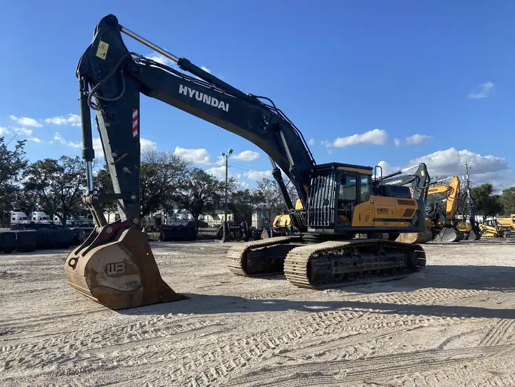 Used 2022 HYUNDAI HX480AL Excavators Florida US | National Equipment Dealers #1422485