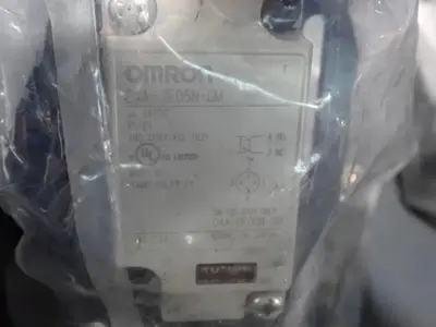 USED OMRON D4AE20