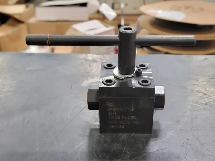 Used DMIC BV3H0375NA-1111 Valves/Fittings British Columbia CA | Lenmark #256086