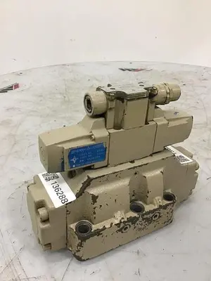 USED VICKERS DG4V-3-6C-PL-T-10-JA-S310