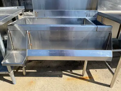Used Falcon Restaurant Supply Used 42" Under Bar Ice Bin with Speed Rail and Blender Shelf - SS149 Underbar Equipment Illinois US | Falcon Restaurant Supply #1376021