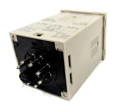 NEW OMRON H3CR-H8L SECOND TIMER H3CRH8L