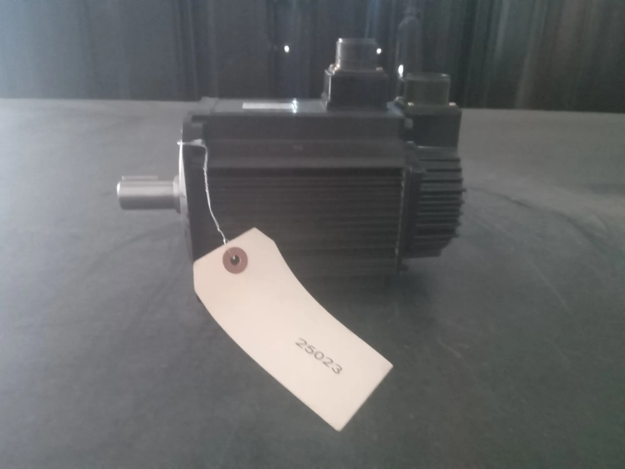 USED Yaskawa Electric Corporation SGMG-13A2AB