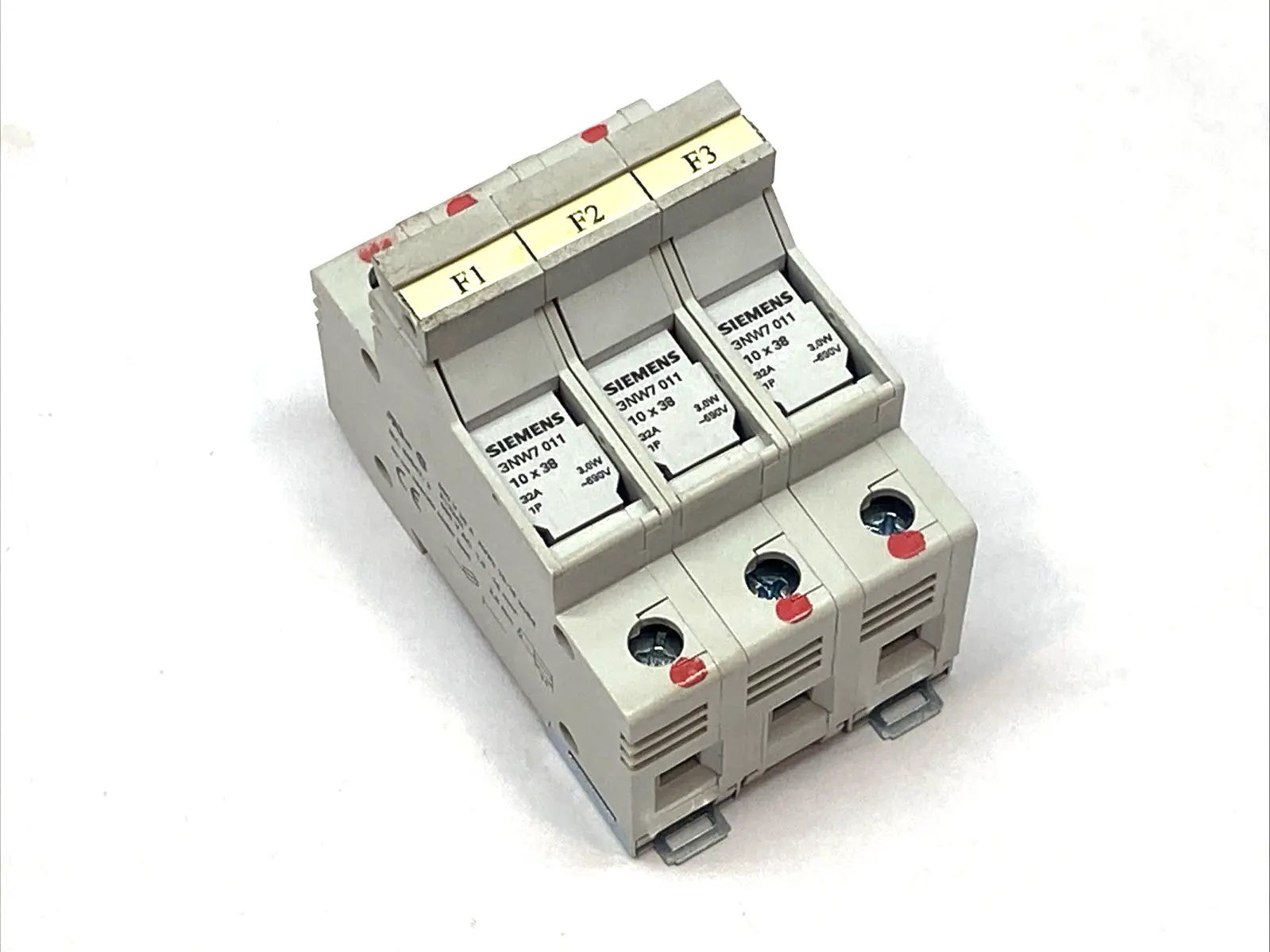 Used Siemens 3-Pole Fuse Holder, 10 x 38, 32A, 3.0W, 690V Fuse Accessories Michigan US | Maverick Industrial Sales #1389775