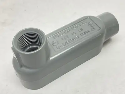 USED APPLETON ELECTRIC ALUMINUM LB-TYPE CONDUIT BODY 1/2" LOT OF 9