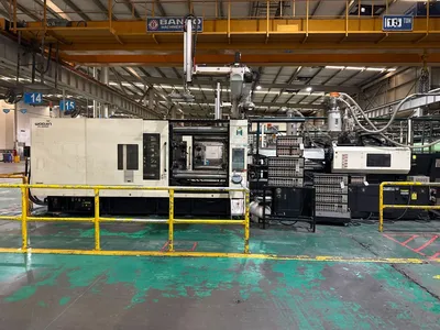2014 WOOJIN PLAIMM SM680 Injection Molding Horizontal/Vertical | Machinery Network (2)