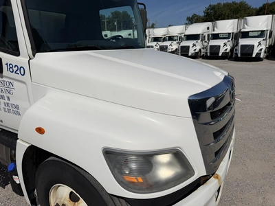 Used 2020 HINO 268A Box trucks Indiana US | Miedema Asset Management Group #1414601