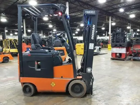 USED 2019 DOOSAN BC15S-5