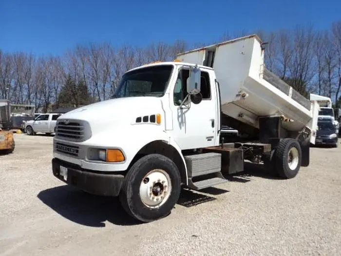 Used 2001 STERLING STERLINGACTERRA Dump trucks Manitoba CA | Conquest Truck & Auto Sales #1421326