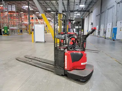 USED RAYMOND 8410