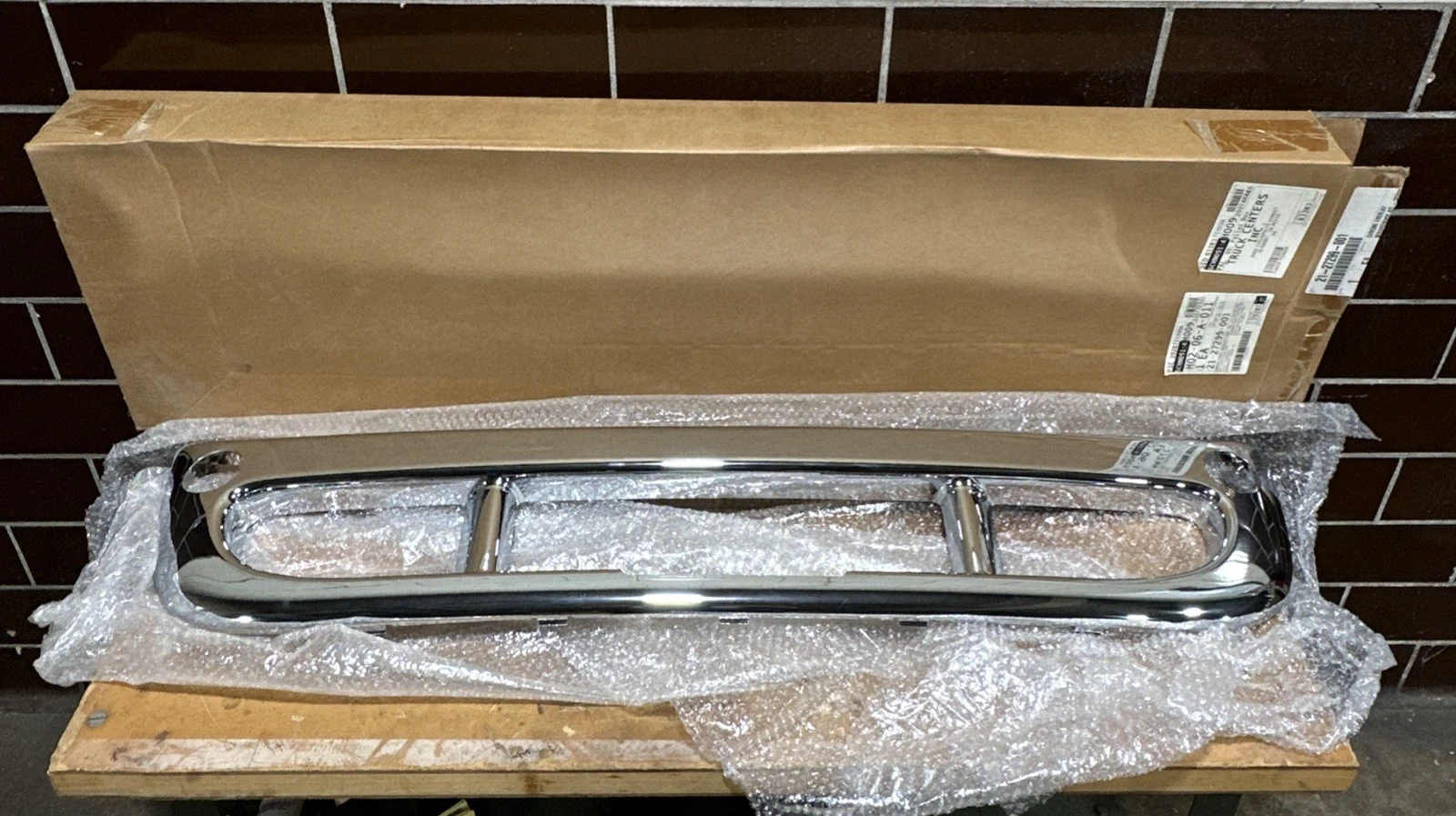 NEW Freightliner 21-27299-001