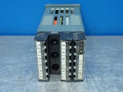Used EUROTHERM 2216E/AL/VH/R1/R1/RF/2YM/ENG/XXXXX/EU0523 Temperature Controls Ohio US | HGR 24 #802922