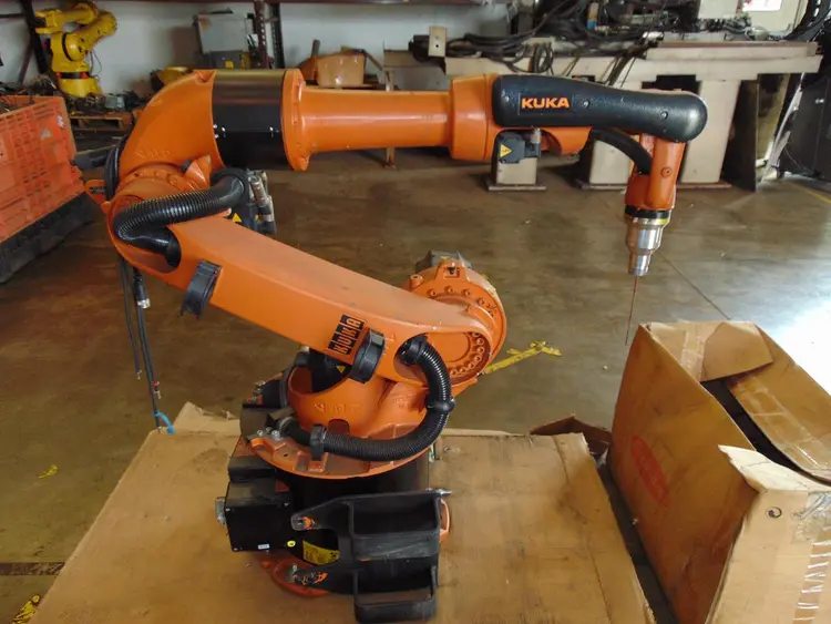 Used 2014 KUKA KUKA KR 16 L8-3 ARC HW Robots Ohio US | Six Axis Solutions #397925