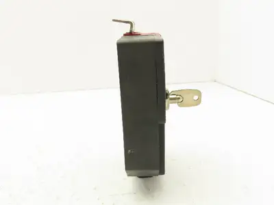 Omron D4JL-3NFA-C7-01 Guard Lock Safety-Door Switch Interlock Solenoid Release