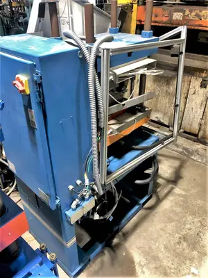 USED 2000 WABASH WABASH G75H-18-BX PRESS