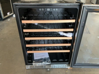 Used VINOTEMP VT-51SZ01SS Display Refrigerators Michigan US | Miedema Asset Management Group #1761113